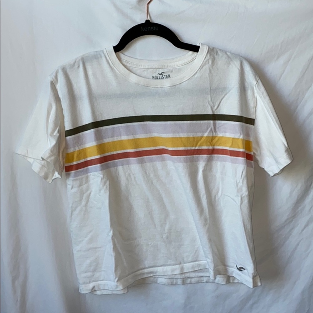 Hollister 100% cotton top size: L runs small